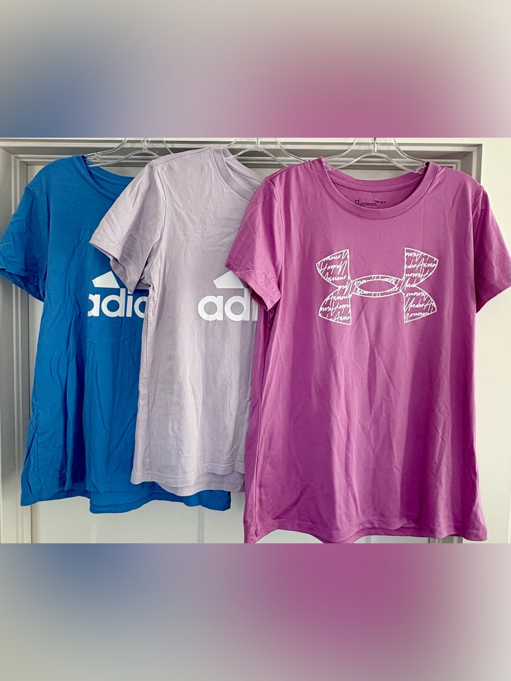 LOT of *3* Women’s Size Medium Large Adidas & Under Armour Gym Training Tees